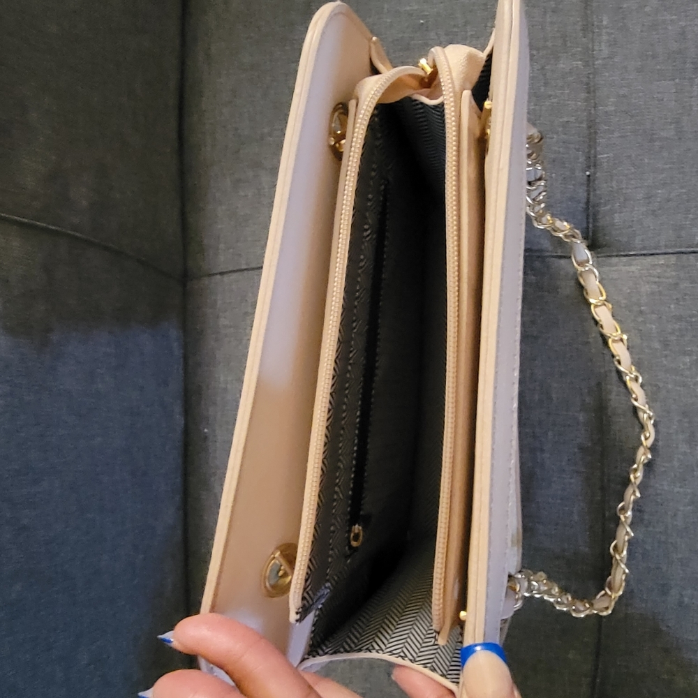 Purse - Picture 2 of 4